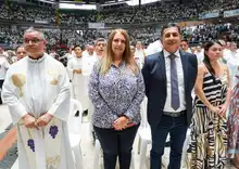 Monseñor Luis Fernando Rodríguez recibió el palio arzobispal en Asamblea Sinodal