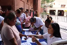 Cali se ilumina con inclusión: vendedores informales organizados para el Alumbrado Navideño 2023