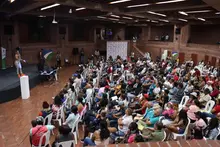 Cali se ilumina con inclusión: vendedores informales organizados para el Alumbrado Navideño 2023