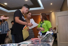 Caleños y vallecaucanos acudieron a la ‘Bilingual Job Fair 2023’ en procura de copar las vacantes laborales