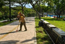 Con el trabajo diario de 75 hombres y mujeres, Cali tendrá su Parque Pacífico