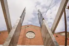 Construcción de la sede IPC El Lido avanza con fundición de losas y mampostería 