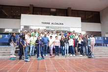 Unidad de Bienes y Servicios se puso la camiseta para embellecer el Parque Central Río Cali