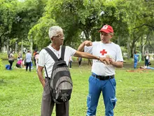 Vendedores informales se capacitan para participar en ‘Alumbrado Navideño’