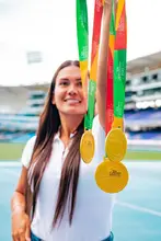 La eterna campeona de la natación artística es caleña