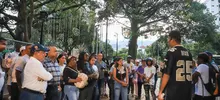 Los custodios del Alumbrado Navideño en el Bulevar del Río