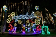 Alcalde se caminó ‘la alborada’ de luces multicolores para dar la bienvenida al tiempo más alegre del año