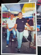 Turistas llegan a ‘Melassa’, un nuevo lugar que rinde tributo a la historia de los LP’s en Cali