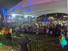 Con alegría, música y baile se vivió la inauguración del Alumbrado Navideño en el Bulevar de Oriente