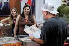 ‘Encuentro de Melómanos y Coleccionistas’ prendió luces en la Feria con música tropical