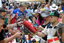 ‘Encuentro de Melómanos y Coleccionistas’ prendió luces en la Feria con música tropical