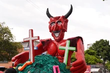 2000 artistas engalanaron el desfile del Carnaval de Cali Viejo 