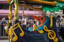 Propios y visitantes se gozaron el desfile del Cali Viejo