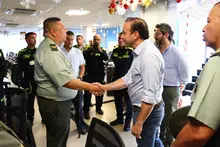 Alcalde Eder anuncia presencia en la calle de la Policía