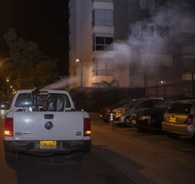 La fumigación en Cali se mantiene en sectores focalizados, según el reporte de casos por dengue