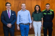 Representantes de USAID y de la Oficina Internacional de Asistencia Antinarcóticos de EE.UU., llegaron a Cali para desarrollar proyectos sociales