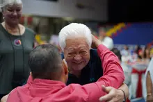 Secretaría del Deporte acompañó el emotivo homenaje a Francisco Chois, leyenda viva del voleibol colombiano