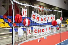 Secretaría del Deporte acompañó el emotivo homenaje a Francisco Chois, leyenda viva del voleibol colombiano