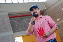 En el marco de la conmemoración de las Manos Rojas dejamos una huella de paz y solidaridad en Llano Verde