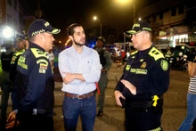 Alcaldía de Santiago de Cali y Policía Metropolitana lideran operativo contra la extorsión y el hurto en la galería de Santa Elena