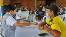 Vecinos de la comuna 21 disfrutaron de los servicios gratuitos del Intégrate Móvil