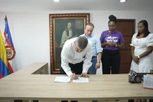 Firmado el contrato que dará apertura al proceso de operación de comedores comunitarios de Cali