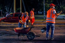 Secretaría de Infraestructura reactivó trabajos nocturnos de recuperación de la malla vial en Cali