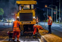 Secretaría de Infraestructura reactivó trabajos nocturnos de recuperación de la malla vial en Cali