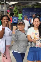 Con una ‘Caminata Púrpura’, abrazos y reaprendizajes, las mujeres disfrutaron de una manera muy especial la Ciclovida de Cali