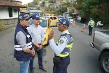 Secretaría de Movilidad hizo presencia activa en la vía al mar durante el ‘plan retorno’ del primer puente de Semana Santa