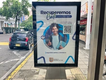 Reposición de 50 elementos del mobiliario urbano Mupis en Cali