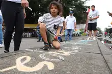 Niños y adultos hicieron girar el ‘zumbambico’ en la Ciclovida de Cali