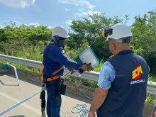 Avanza la instalación de 40 luminarias led en el puente de Bochalema