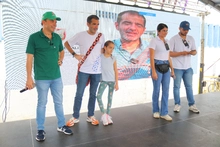 En compañía del alcalde de Cali, Alejandro Eder, los usuarios de la Ciclovida disfrutaron del Día Mundial de la Risa