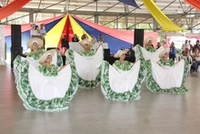 Directivos docentes y maestros del sistema educativo oficial de Cali fueron homenajeados en su día