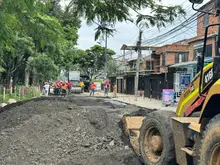 ¡Adiós, huecos! Alcaldía de Cali intensifica trabajos en el barrio El Diamante para recuperar sus calles