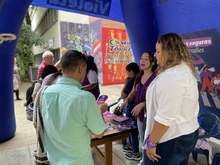 El Kiosko Violeta se toma las universidades de Cali para sensibilizar sobre la violencia de género 