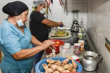 Unidos en la mesa para la reconstrucción del tejido social en el barrio Manuela  Beltrán
