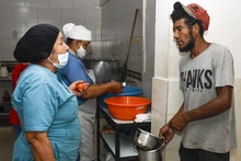 Unidos en la mesa para la reconstrucción del tejido social en el barrio Manuela  Beltrán