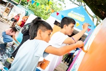 Con computadores, pantallas didácticas y herramientas pedagógicas Alcaldía de Cali dota Bibliotecas Públicas para que niños y jóvenes aprovechen su tiempo libre y se alejen de la violencia