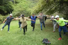 Secretaria de Turismo de Cali recorrió comuna 1 con habitantes y guías turísticos para impulsar ruta del Ecoparque de la Vida