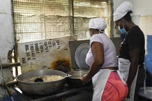 Un comedor que entrega ‘Semillas de vida’ en el barrio Manuela Beltrán