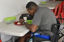 Un comedor que entrega ‘Semillas de vida’ en el barrio Manuela Beltrán