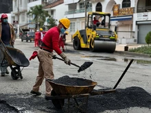 Alcaldía de Cali destina más de $3.400 millones para mejorar vías en 95 barrios