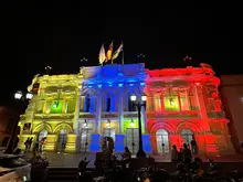 En Cali, nueve hitos y monumentos brillan de amarillo, azul y rojo para apoyar a la Selección Colombia en la final de la Copa América