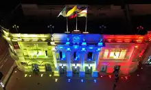 En Cali, nueve hitos y monumentos brillan de amarillo, azul y rojo para apoyar a la Selección Colombia en la final de la Copa América