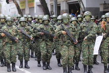 Cali se llenó de patriotismo: el 20 de julio miles de personas  acompañaron el desfile de la Fuerza Pública