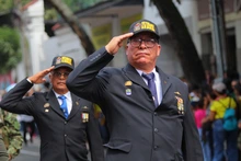 Cali se llenó de patriotismo: el 20 de julio miles de personas  acompañaron el desfile de la Fuerza Pública