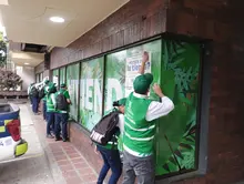 Tras la manifestación pacífica de la minga indígena, 30 ‘Promotores Mi Cali Bella’ lideraron la limpieza en un sector del barrio Versalles