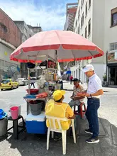 Secretaría de Infraestructura socializó con comerciantes y vendedores ambulantes las obras que transformarán las calles del centro de Cali